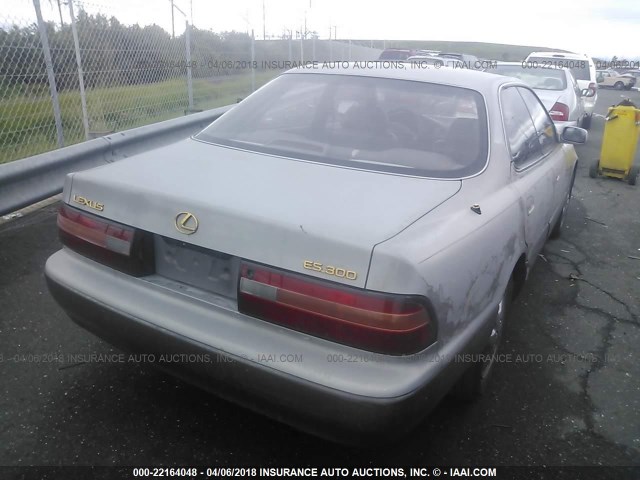 JT8BF12G5T0155069 - 1996 LEXUS ES 300 GRAY photo 4
