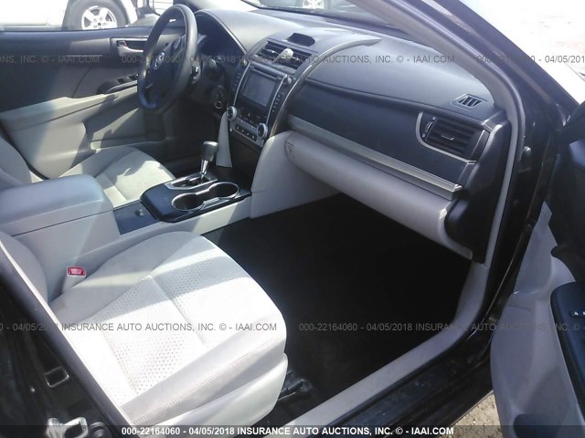 4T4BF1FK7ER355092 - 2014 TOYOTA CAMRY L/SE/LE/XLE 黑色 照片 5