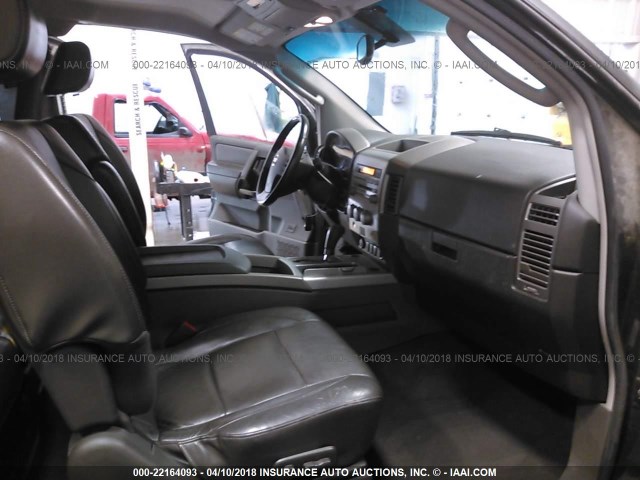 1N6AA06B85N547762 - 2005 NISSAN TITAN XE/SE/LE GRAY photo 5