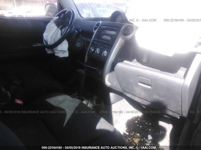 JTLKT324564053445 - 2006 TOYOTA SCION XB Gris foto 5