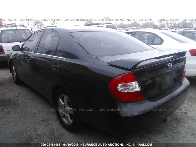 JTDBE32K620008150 - 2002 TOYOTA CAMRY LE/XLE/SE შავი ფოტო 3