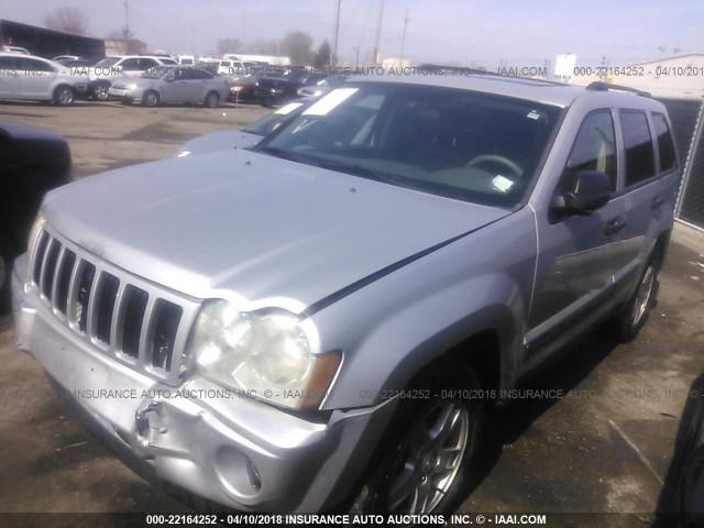 1J4GR48K05C731769 - 2005 JEEP GRAND CHEROKEE LAREDO/COLUMBIA/FREEDOM 银色 照片 2