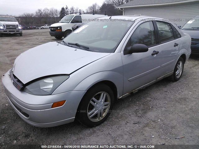 1FAFP34363W145420 - 2003 FORD FOCUS SE COMFORT/SE SPORT SILVER photo 2