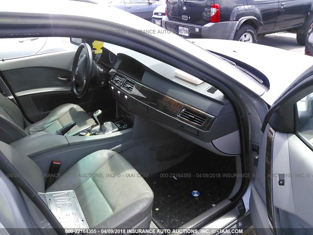 WBANN73526B799071 - 2006 BMW 530 XIT SILVER photo 5