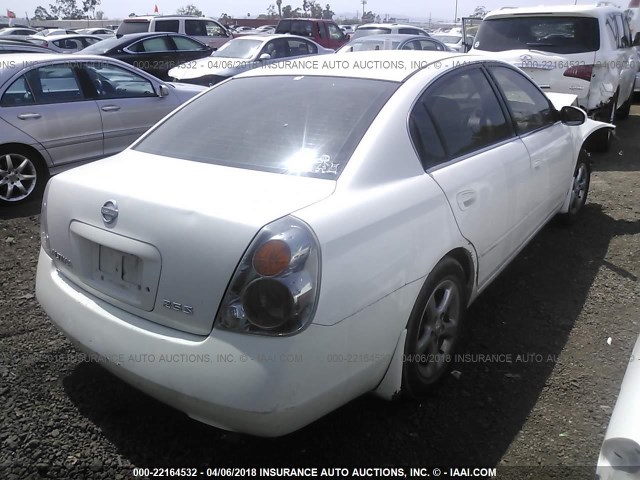 1N4AL11D52C279634 - 2002 NISSAN ALTIMA S/SL WHITE photo 4