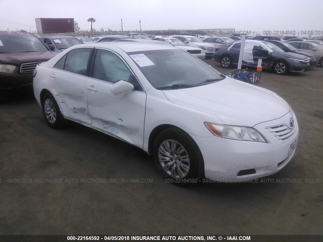 4T1BE46K67U711176 - 2007 TOYOTA CAMRY NEW GENERAT CE/LE/XLE/SE WHITE photo 1