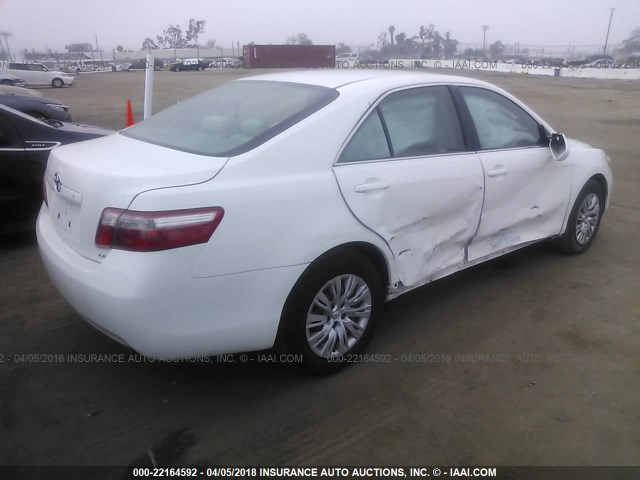 4T1BE46K67U711176 - 2007 TOYOTA CAMRY NEW GENERAT CE/LE/XLE/SE WHITE photo 4