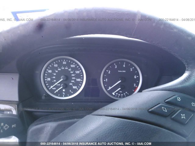 WBANF33506CS36732 - 2006 BMW 525 XI GRAY photo 7