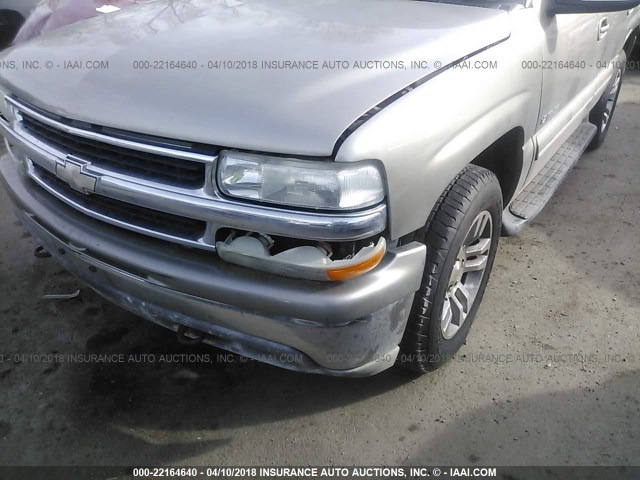 1GNEK13T61J114969 - 2001 CHEVROLET TAHOE K1500 SILVER photo 6