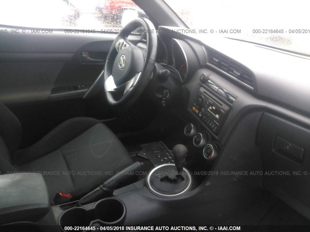 JTKJF5C72C3034171 - 2012 TOYOTA SCION TC 白色 照片 5