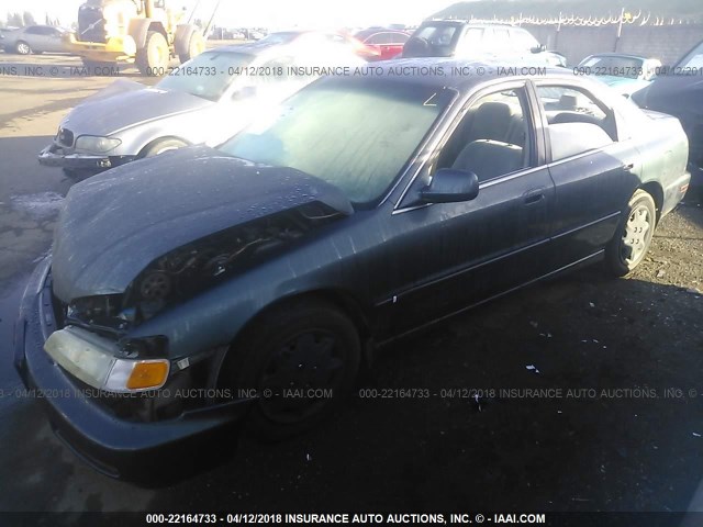 1HGCD5530TA165757 - 1996 HONDA ACCORD LX/EX GREEN photo 2