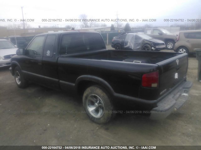 1GCCS195618142495 - 2001 CHEVROLET S TRUCK S10 BLACK photo 3