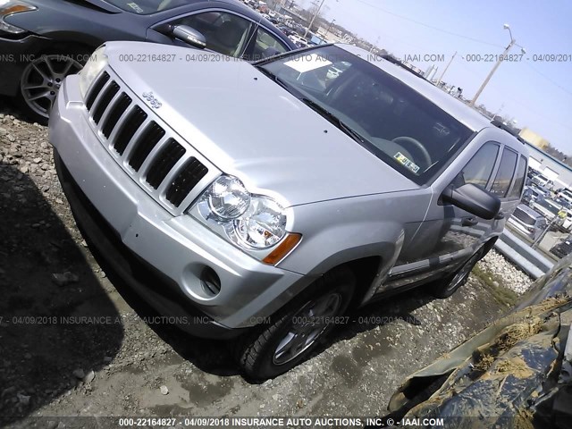 1J4GR48K55C680592 - 2005 JEEP GRAND CHEROKEE LAREDO/COLUMBIA/FREEDOM 银色 照片 2