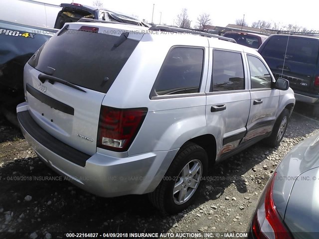 1J4GR48K55C680592 - 2005 JEEP GRAND CHEROKEE LAREDO/COLUMBIA/FREEDOM SILVER photo 4