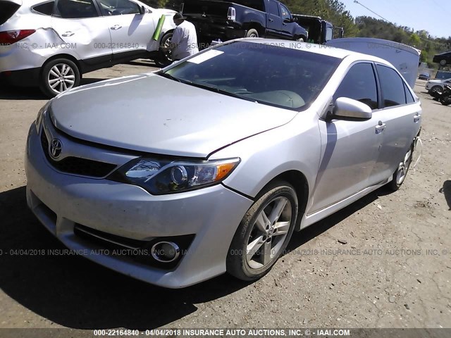 4T1BF1FK4EU809650 - 2014 TOYOTA CAMRY L/SE/LE/XLE 银色 照片 2