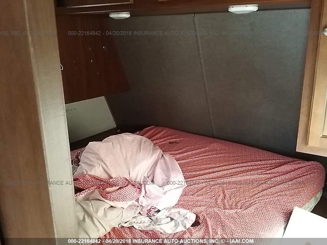 5SFEB332XGE313078 - 2016 HEARTLAND TRAIL RUNNER  WHITE photo 10