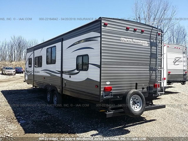 5SFEB332XGE313078 - 2016 HEARTLAND TRAIL RUNNER  WHITE photo 3