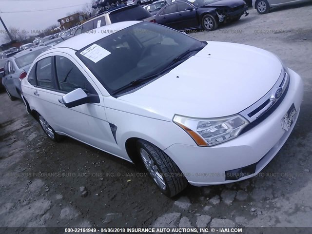 1FAHP35N08W158986 - 2008 FORD FOCUS SE/SEL/SES WHITE photo 1