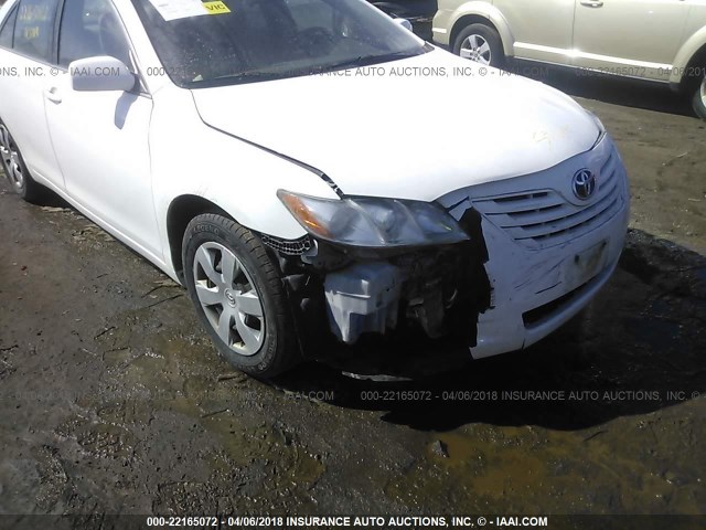 4T4BE46KX9R084183 - 2009 TOYOTA CAMRY SE/LE/XLE WHITE photo 6