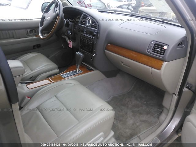 JNRDR09Y42W262054 - 2002 INFINITI QX4 Champagne photo 5