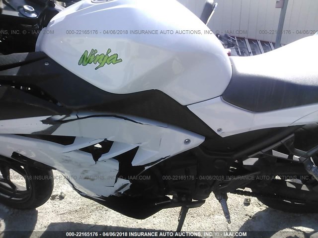 JKAEX8A13FDA21110 - 2015 KAWASAKI EX300 A WHITE photo 8