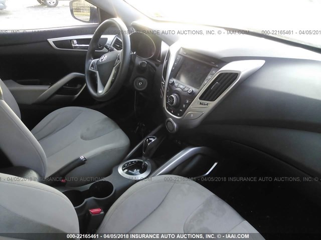 KMHTC6AD7CU070418 - 2012 HYUNDAI VELOSTER BLUE photo 5