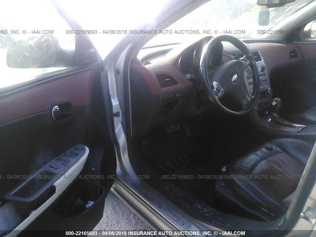 1G1ZK57B294122637 - 2009 CHEVROLET MALIBU LTZ 银色 照片 5