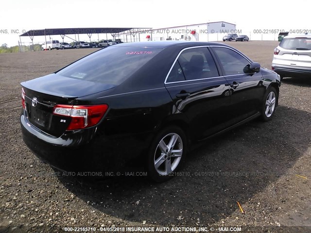 4T1BF1FK6EU399384 - 2014 TOYOTA CAMRY L/SE/LE/XLE BLACK photo 4