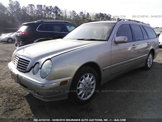 WDBJH82J12X075655 - 2002 MERCEDES-BENZ E 320 4MATIC TAN photo 2