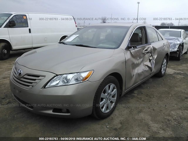 JTNBK46K273014599 - 2007 TOYOTA CAMRY NEW GENERAT LE/XLE/SE GOLD photo 2
