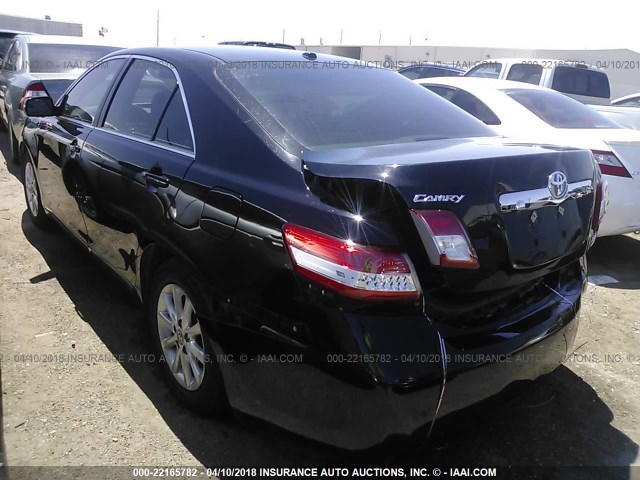 4T1BK3EK2BU129329 - 2011 TOYOTA CAMRY SE/LE/XLE BLACK photo 3