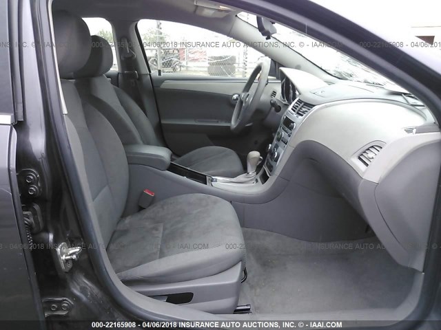 1G1ZA5E01CF352590 - 2012 CHEVROLET MALIBU LS Boz foto 5