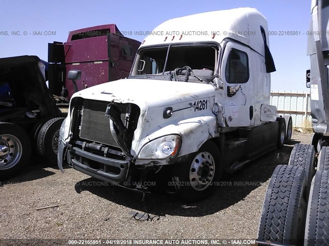 3AKJGLBG2GSHT7124 - 2016 FREIGHTLINER CASCADIA 125  WHITE photo 2