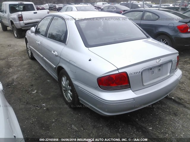 KMHWF35H43A874600 - 2003 HYUNDAI SONATA GLS/LX SILVER photo 3