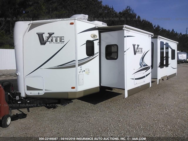 4X4TFLF24D1851508 - 2013 FORESTRIVR FLAGSTAFF VLITE  WHITE photo 2