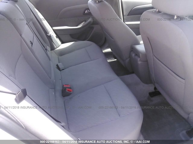 1G11B5SAXDF161498 - 2013 CHEVROLET MALIBU LS 银色 照片 8