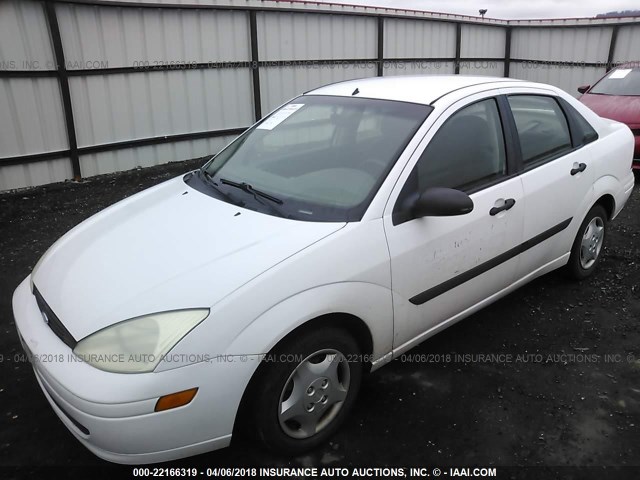 1FAFP33P11W151806 - 2001 FORD FOCUS LX WHITE photo 2