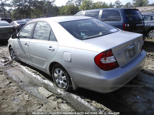 4T1BE32KX3U704662 - 2003 TOYOTA CAMRY LE/XLE/SE 银色 照片 3