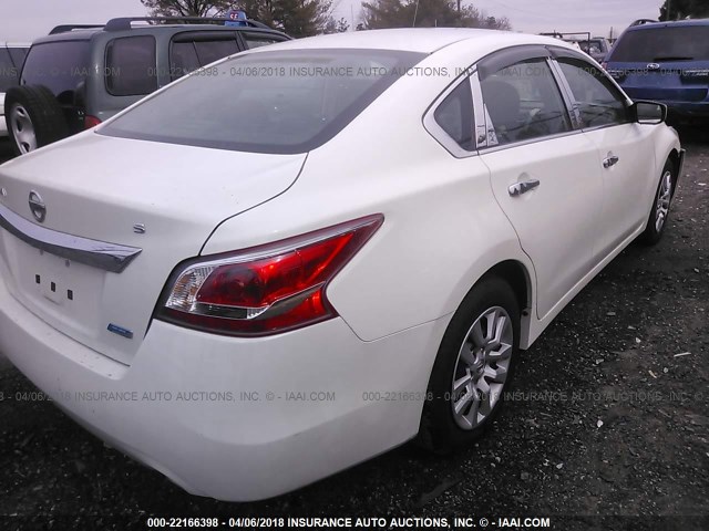 1N4AL3AP3DN425770 - 2013 NISSAN ALTIMA 2.5/S/SV/SL WHITE photo 4