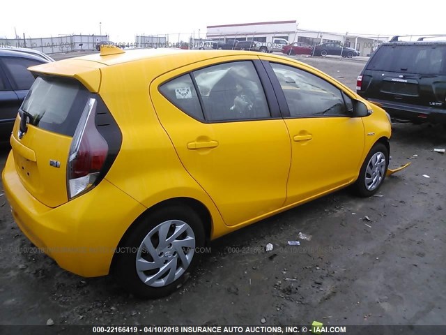 JTDKDTB36F1095737 - 2015 TOYOTA PRIUS C YELLOW photo 4