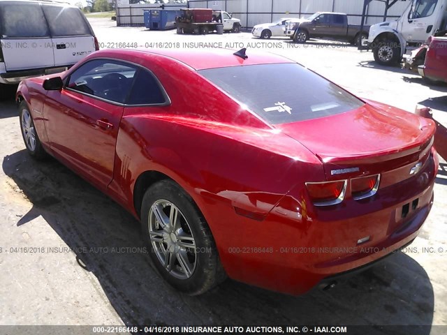 2G1FA1ED1B9135692 - 2011 CHEVROLET CAMARO LS RED photo 3