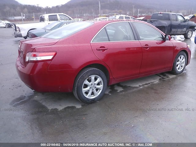 4T4BF3EK0BR203857 - 2011 TOYOTA CAMRY SE/LE/XLE RED photo 4