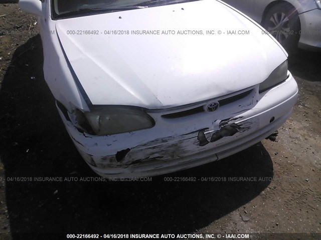 1NXBR18E3WZ051865 - 1998 TOYOTA COROLLA VE/CE/LE WHITE photo 6