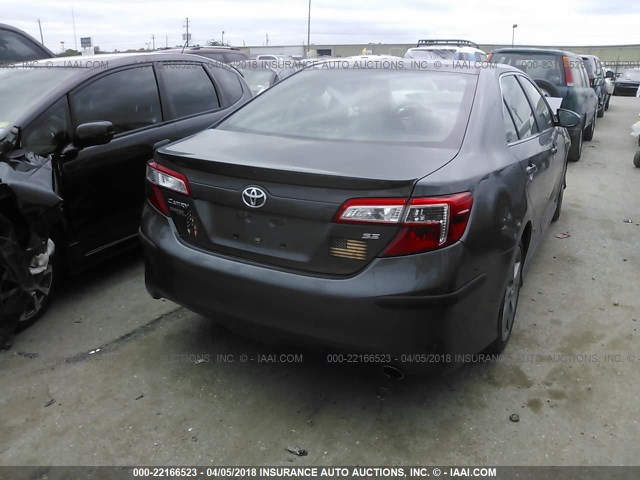 4T1BF1FK9EU456869 - 2014 TOYOTA CAMRY L/SE/LE/XLE 灰色 照片 4