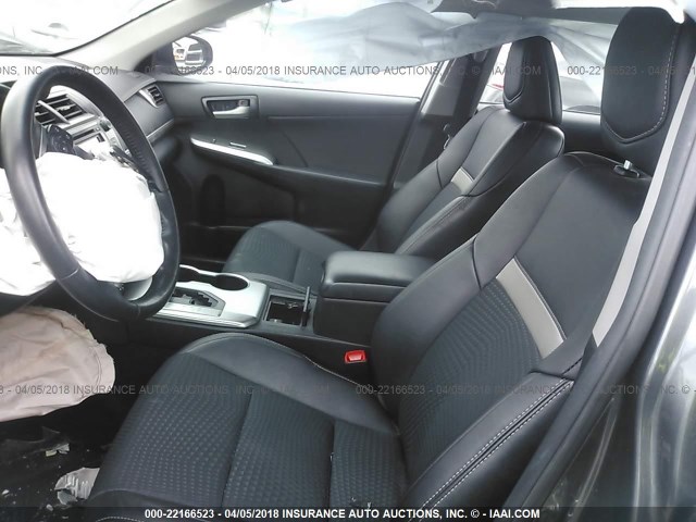 4T1BF1FK9EU456869 - 2014 TOYOTA CAMRY L/SE/LE/XLE 灰色 照片 5