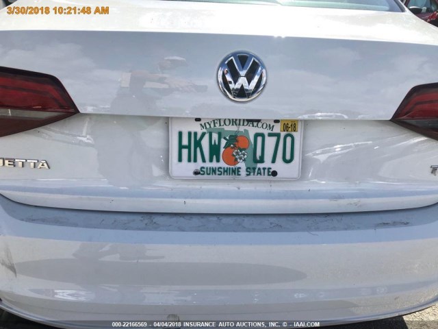 3VW2B7AJXJM208286 - 2018 VOLKSWAGEN JETTA S 白色 照片 9