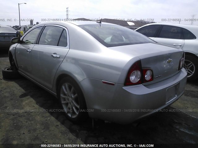 1G1ZK57718F249846 - 2008 CHEVROLET MALIBU LTZ 银色 照片 3