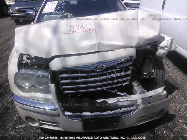 2C3KA63H26H494123 - 2006 CHRYSLER 300C WHITE photo 10