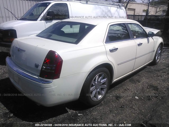 2C3KA63H26H494123 - 2006 CHRYSLER 300C WHITE photo 4