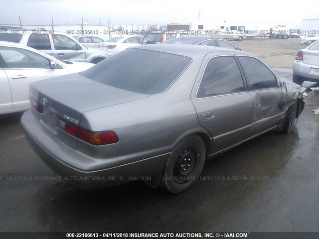4T1BG22K0XU426820 - 1999 TOYOTA CAMRY CE/LE/XLE 棕色 照片 4